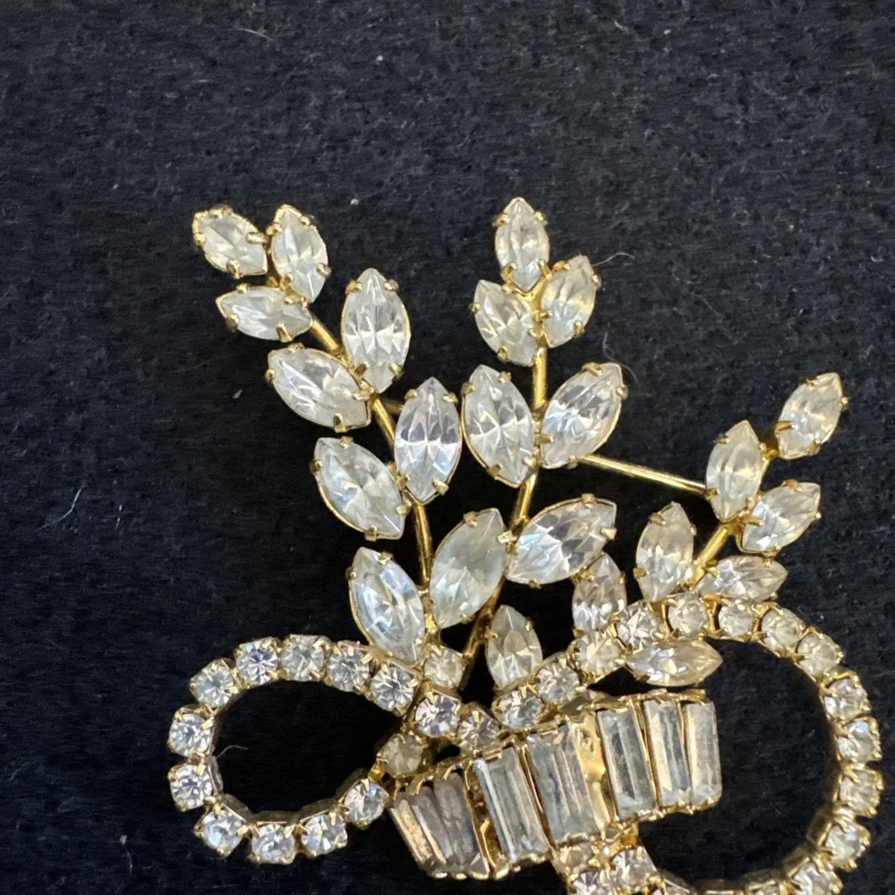 Marie Ferra Vintage Rare Large Flower Branch Brooch Gold Tone Rhinestones EUC